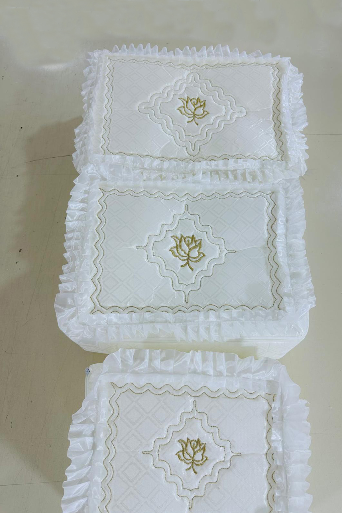 Çeyizlik Gül Figürlü Çiçek Işlemeli Krem 3lü Bohça, Nişan Gelin Damat Hurcu 3lü