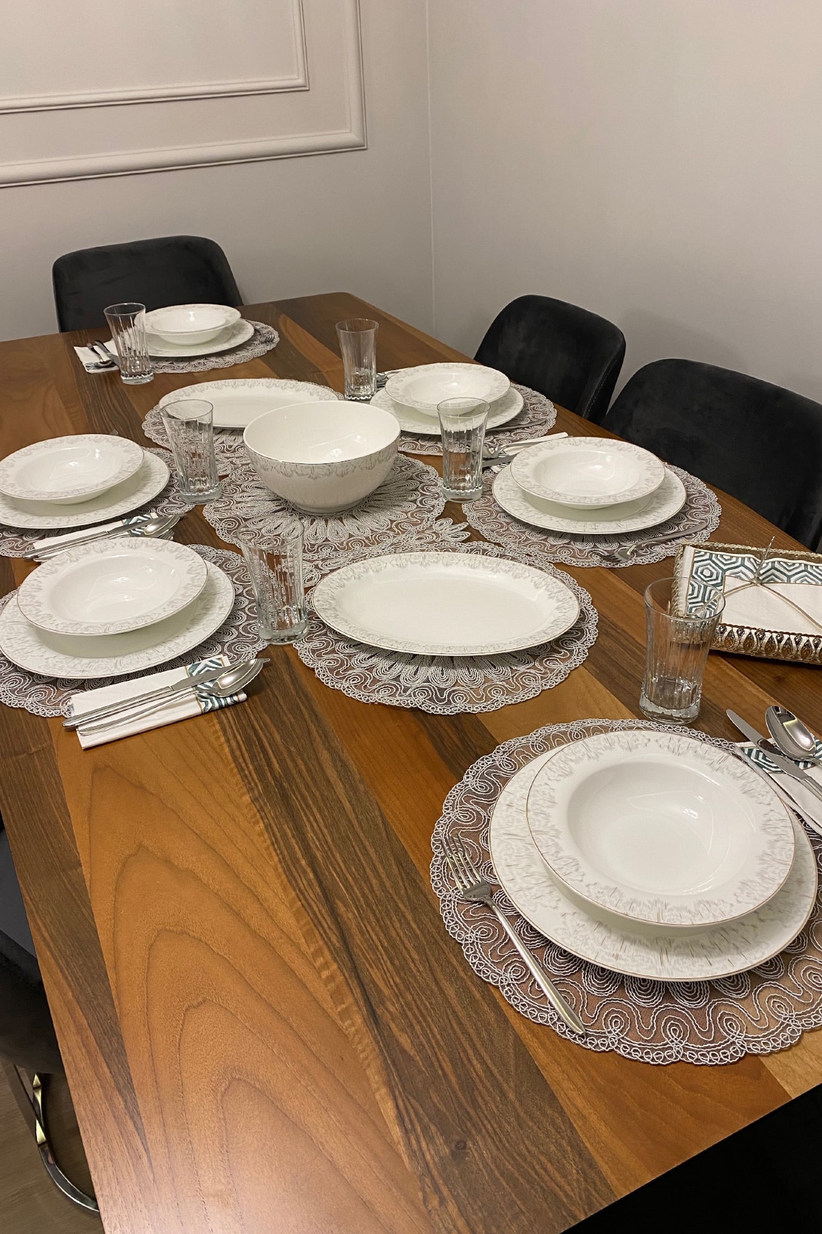 Gümüş Kordone Nakışlı Modern Amerikan Servis Supla Ve Runner 6 Kişilik Set