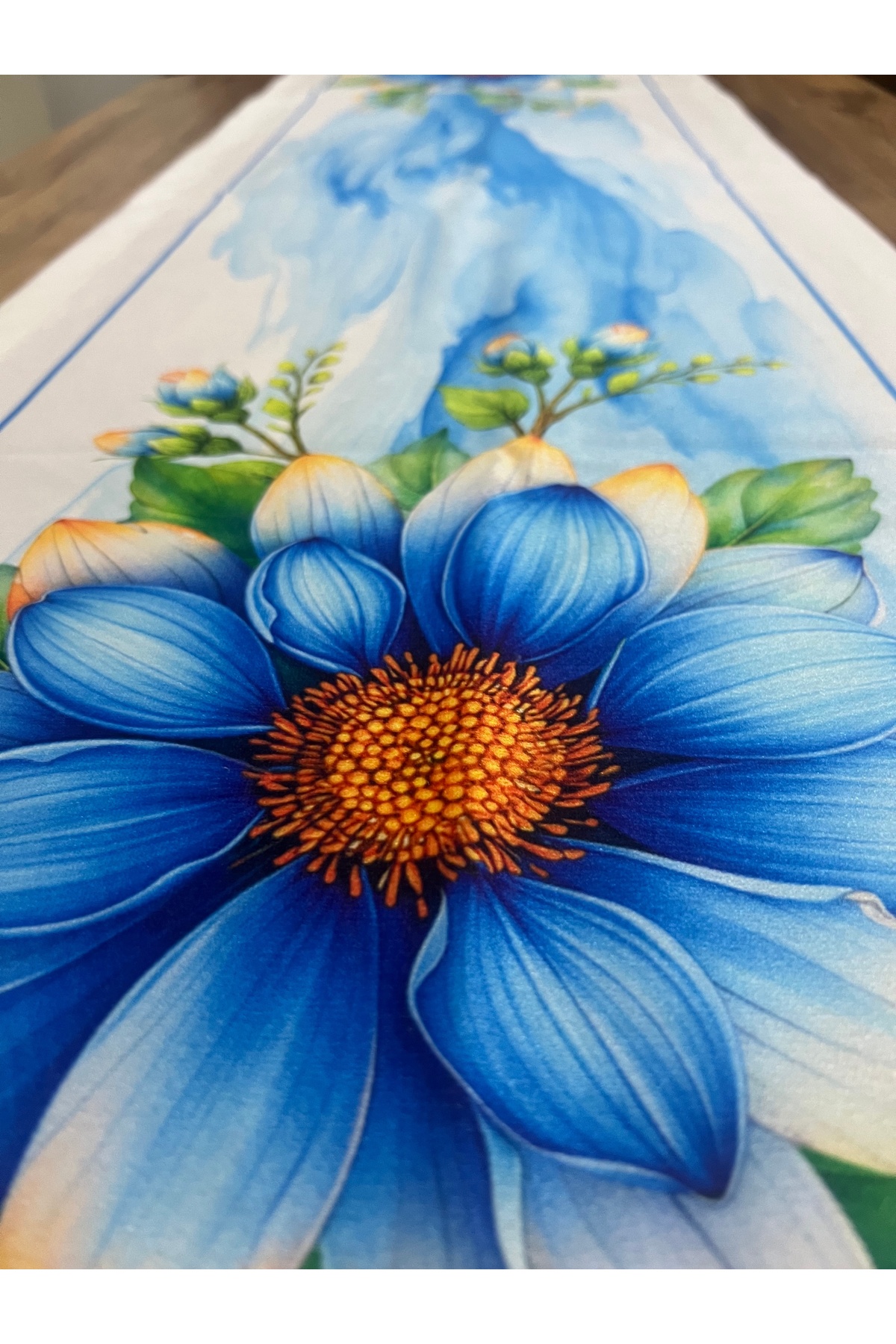Digital Baskılı Gazania Çiçeği Desenli Dekoratif Masa Runner