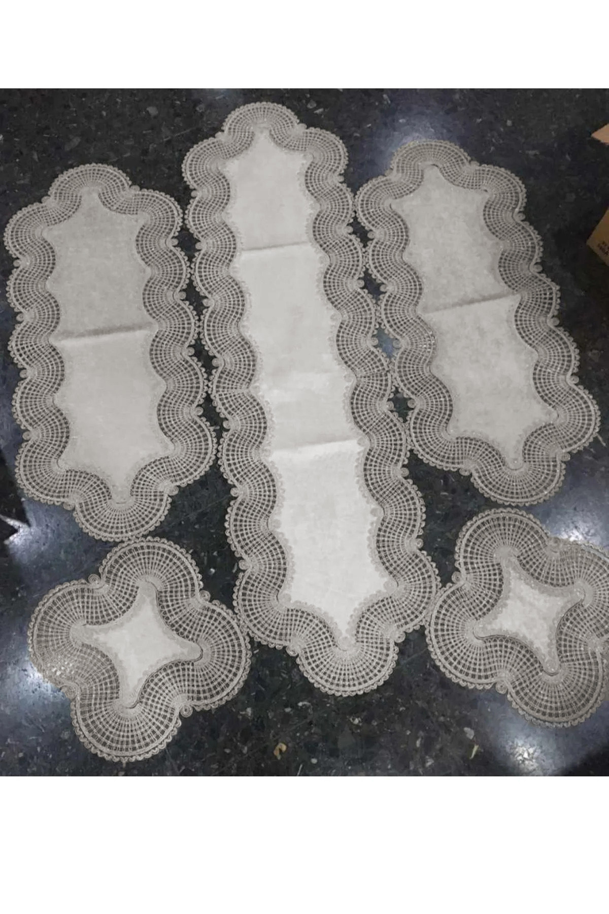 Salon Takımı 5 Parça Dantelli Masa Örtüsü Runner Seti Kadife