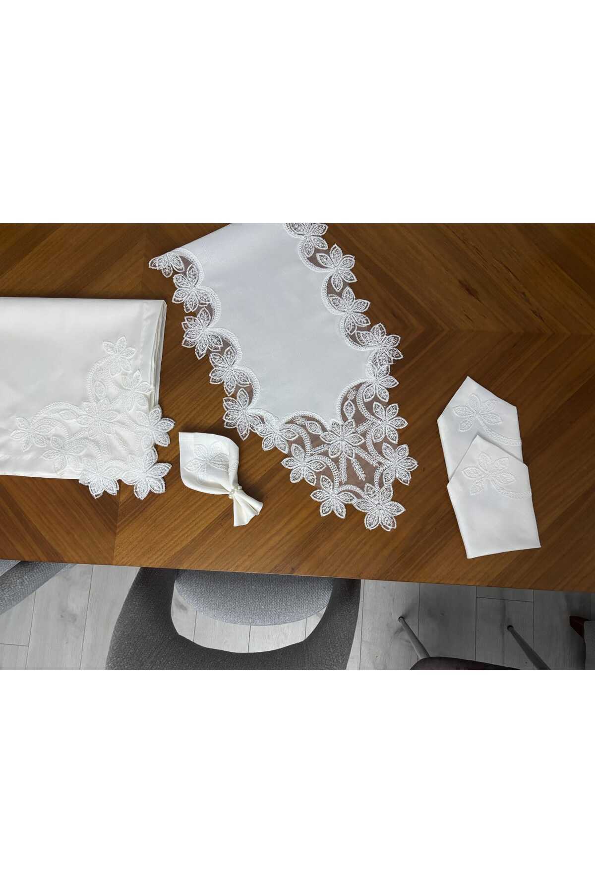 Masa Örtüsü Yemek Takımı 12 Kişilik 26 Parça Fransız Dantelli – Ekru