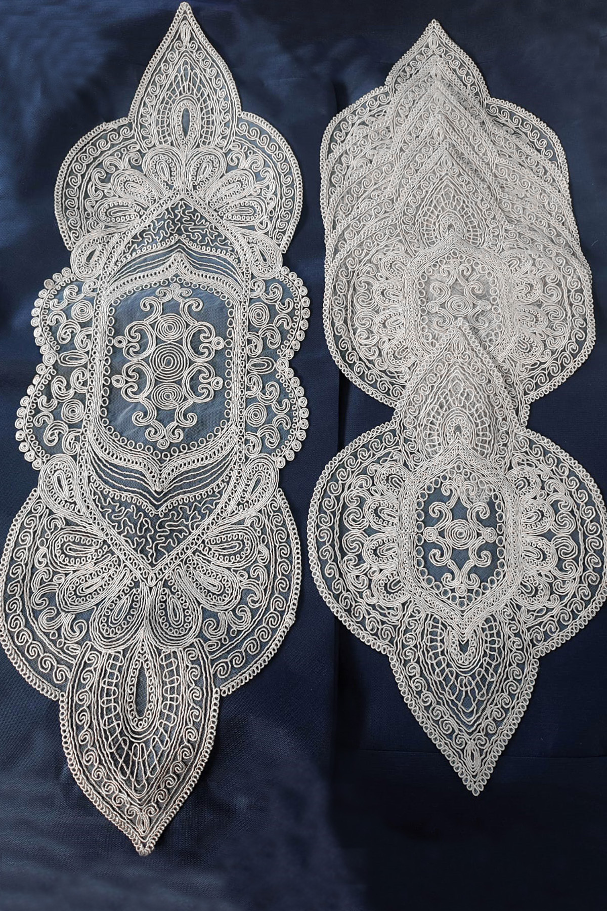 Supla Runner Seti Sunumluk Kordone Nakışlı Modern Amerikan Servis Takımı 6 Kişilik Set - Krem