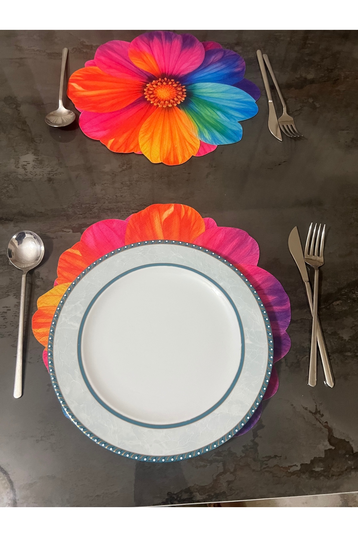 Gerbera Çiçeği Desenli Leke Tutmaz Gardenya Kumaş Dijital Baskı Lazer Kesimli Amerikan Servis & Supla 6 Adet