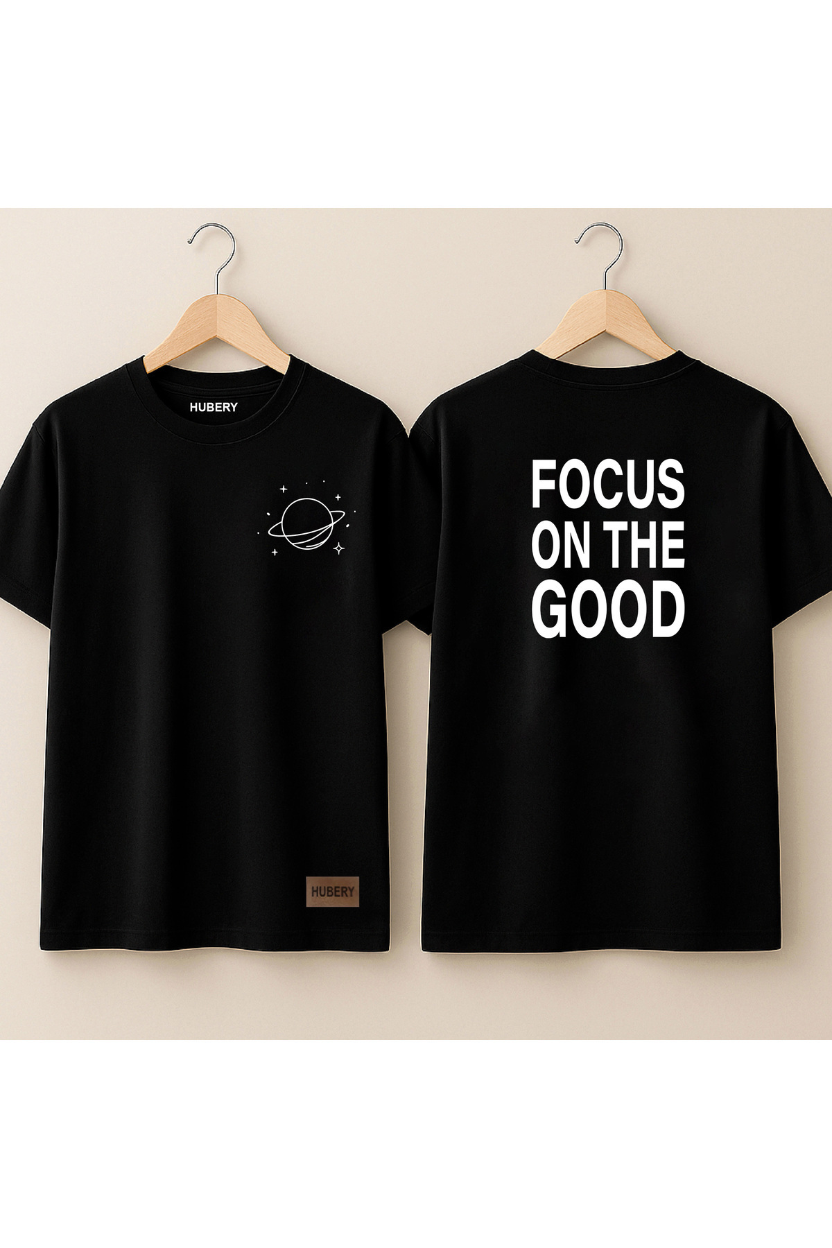 ERKEK RELAXED FIT BEYAZ TİŞÖRT– Focus On The Good Yazılı, Gezegen Baskılı |