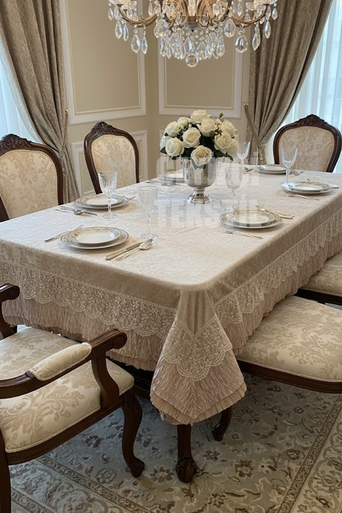 Kadife Dertsiz Tek Masa Örtüsü 120x160cm | Dantelli Kadife Yemek Masası Örtüsü 120x160cm Tek Masa